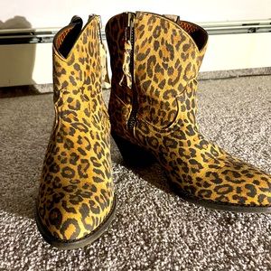 Ariat leopard cowgirl boots, leather